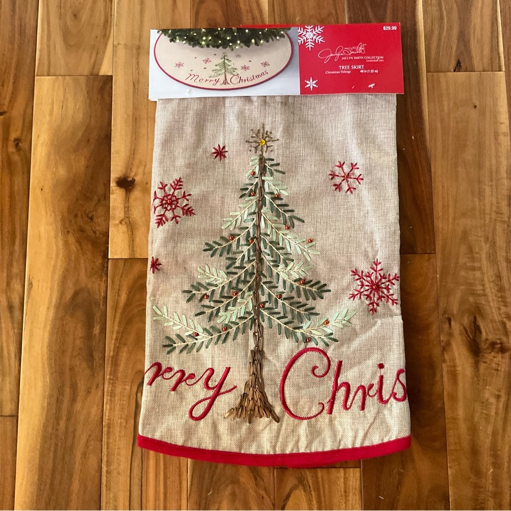 Jaclyn Smith Tree Skirt Christmas Tidings